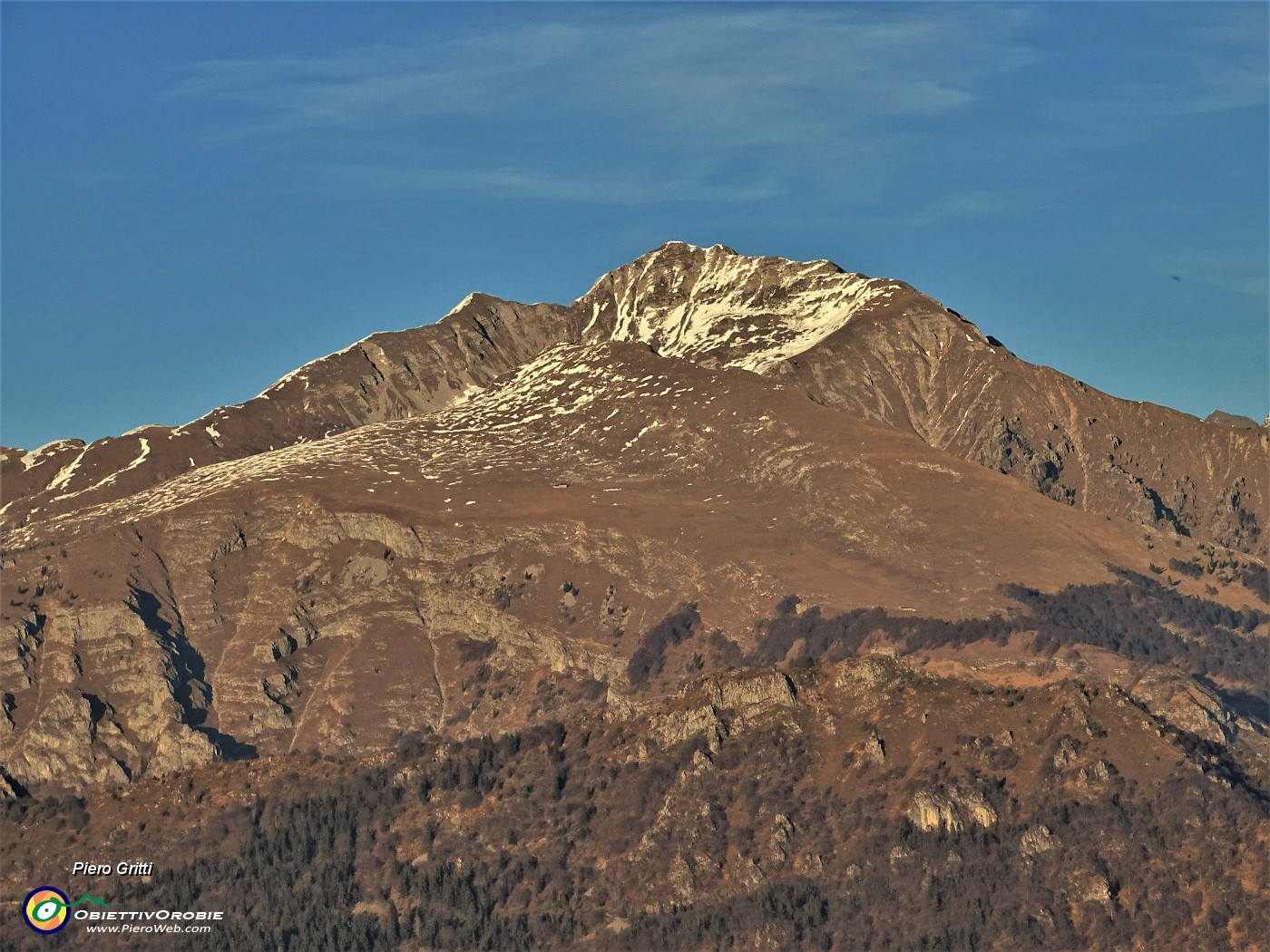 39 Zoom su Cima Menna (2300 m).JPG